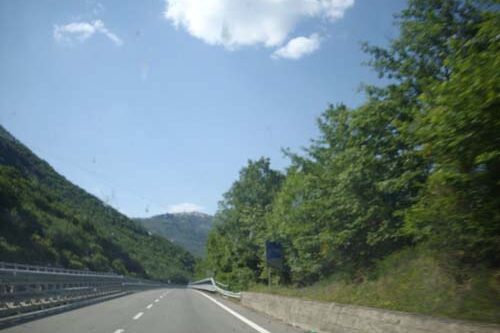 Grave incidente di un camion in tangenziale, rallentamenti e uscite obbligatorie