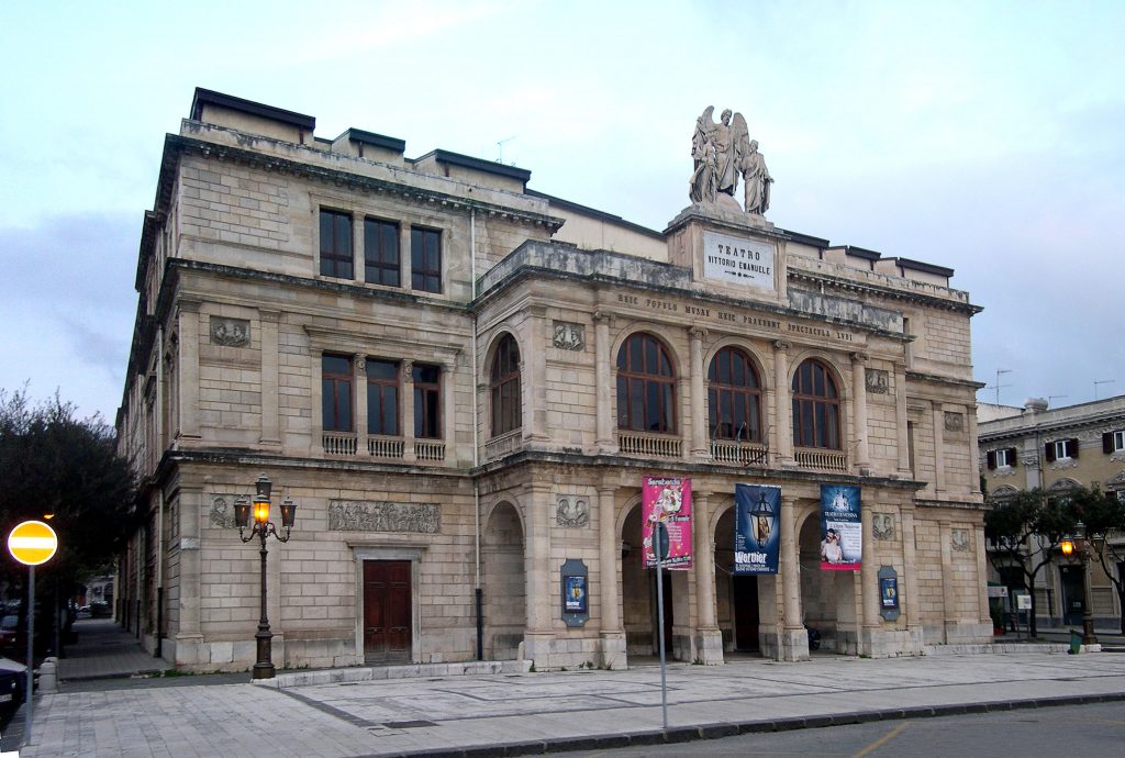 teatro-vittorio-emanuele-messina-1024x690.jpg