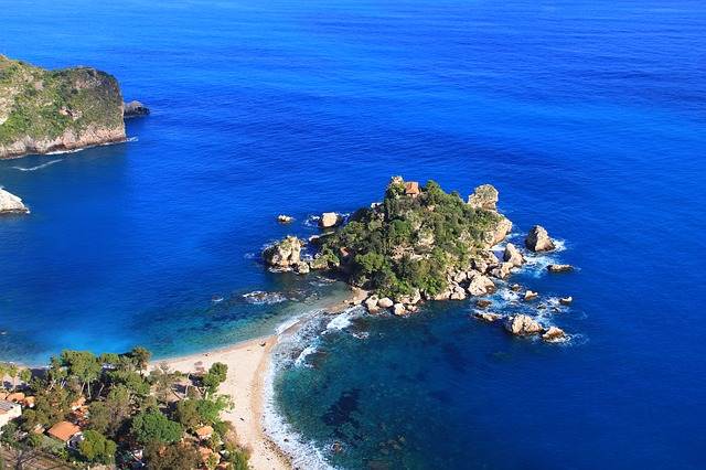 isola-bella-di-taormina.jpg