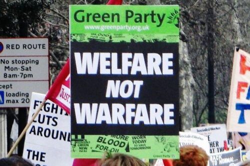 No privacy. Verso la militarizzazione dei dati sensibili dei vaccinati d’Italia