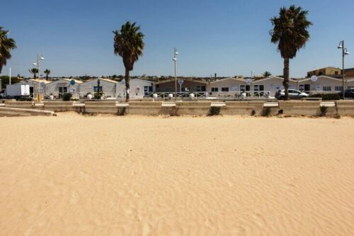LA SPIAGGIA E IL MARE DI DONNALUCATA SONO BENI PUBBLICI