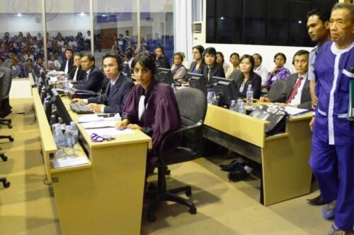 LE TRE RAGAZZE CHE SCONVOLGERANNO L’UNIVERSITA’? IL SILENZIO DEI PROFESSORI