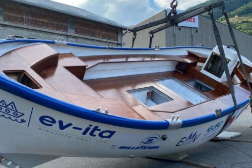 MARETTIMO, VARO DEL PRIMO GOZZO ELETTRICO DELLE EGADI – FINO A SABATO LA 2^ EDIZIONE DEL MARETTIMO ITALIAN FILM FEST