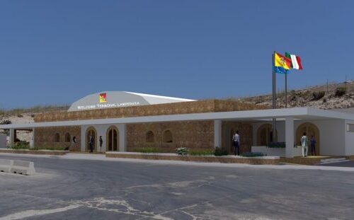 Lampedusa, parte la ristrutturazione della stazione marittima. Musumeci: «Impegno mantenuto»