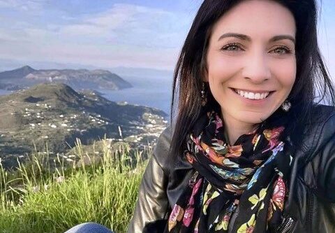 L’artista eoliana Ambra Mirabito e Federico Sirianni: connubio tra arte e musica
