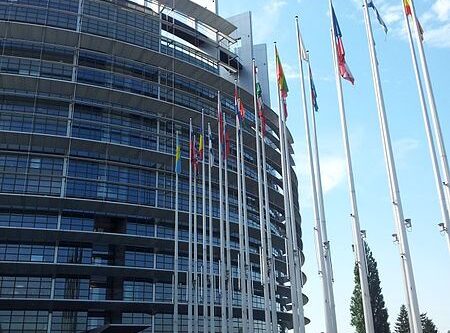 Diminuisce il valore dell’ex Hotel Riviera ed aumentano i dubbi sull’intera operazione di compravendita