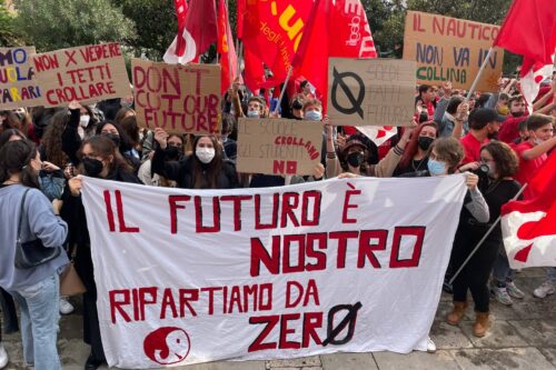 Duemila studenti in piazza a Messina