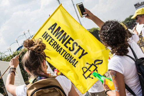 COLOMBIA, OLTRE 100 MANIFESTANTI FERITI AGLI OCCHI DURANTE LO SCIOPERO NAZIONALE