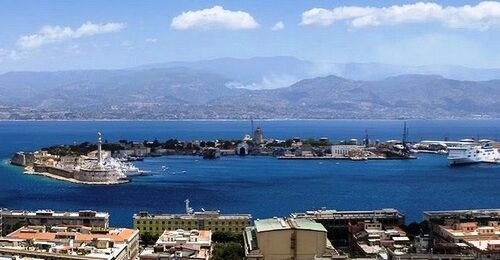 Covid, bollettino settimanale: in aumento incidenza e ricoveri in ospedale. Da oggi attivi 68 punti vaccinali per il target 5/11 anni