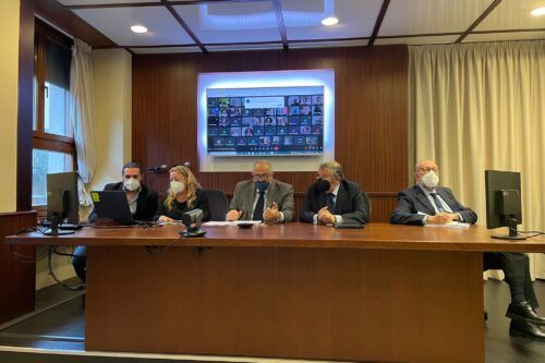 Scuola, domani si rientra in classe in presenza