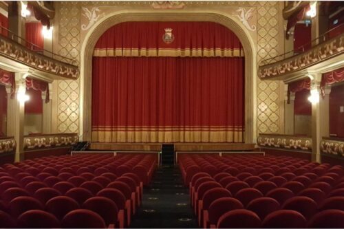 Ultime battute della stagione Vacantiandu: al Grandinetti in scena “Orgasmo e pregiudizio” di e con Diego Ruiz e Fiona Bettanini