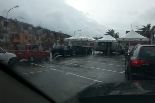 Tamponi e vaccini, un caos prevedibile