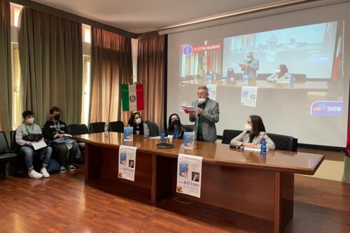 IL MAJORANA INCONTRA SARA RATTARO