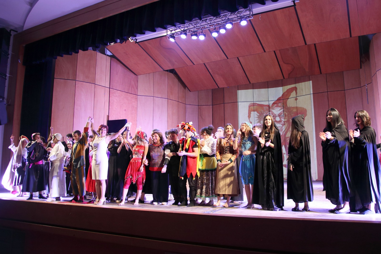 Apprezzato spettacolo degli studenti del Liceo Archimede