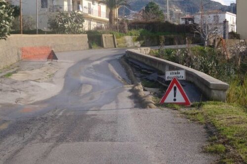 Il caldo che ha sciolto le Camere