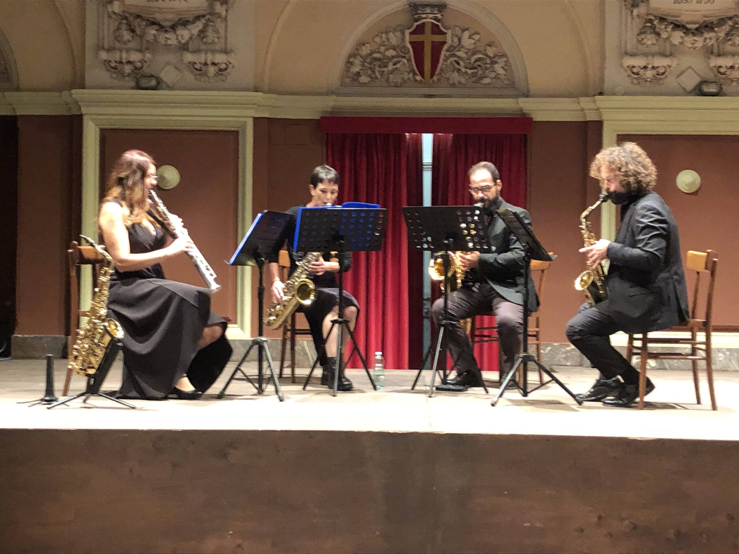 Il Long Lasting Sax Quartet incanta il pubblico della Sala Laudamo in un tributo alla grande musica jazz