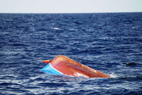 RECUPERO NAUFRAGO NELLO STRETTO DI MESSINA