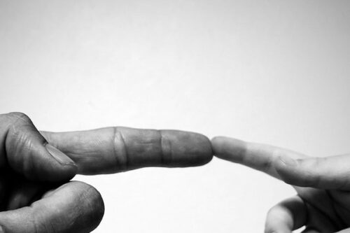 INCONTRO TRA L’E.A.R. TEATRO DI MESSINA E LA CROCE ROSSA ITALIANA