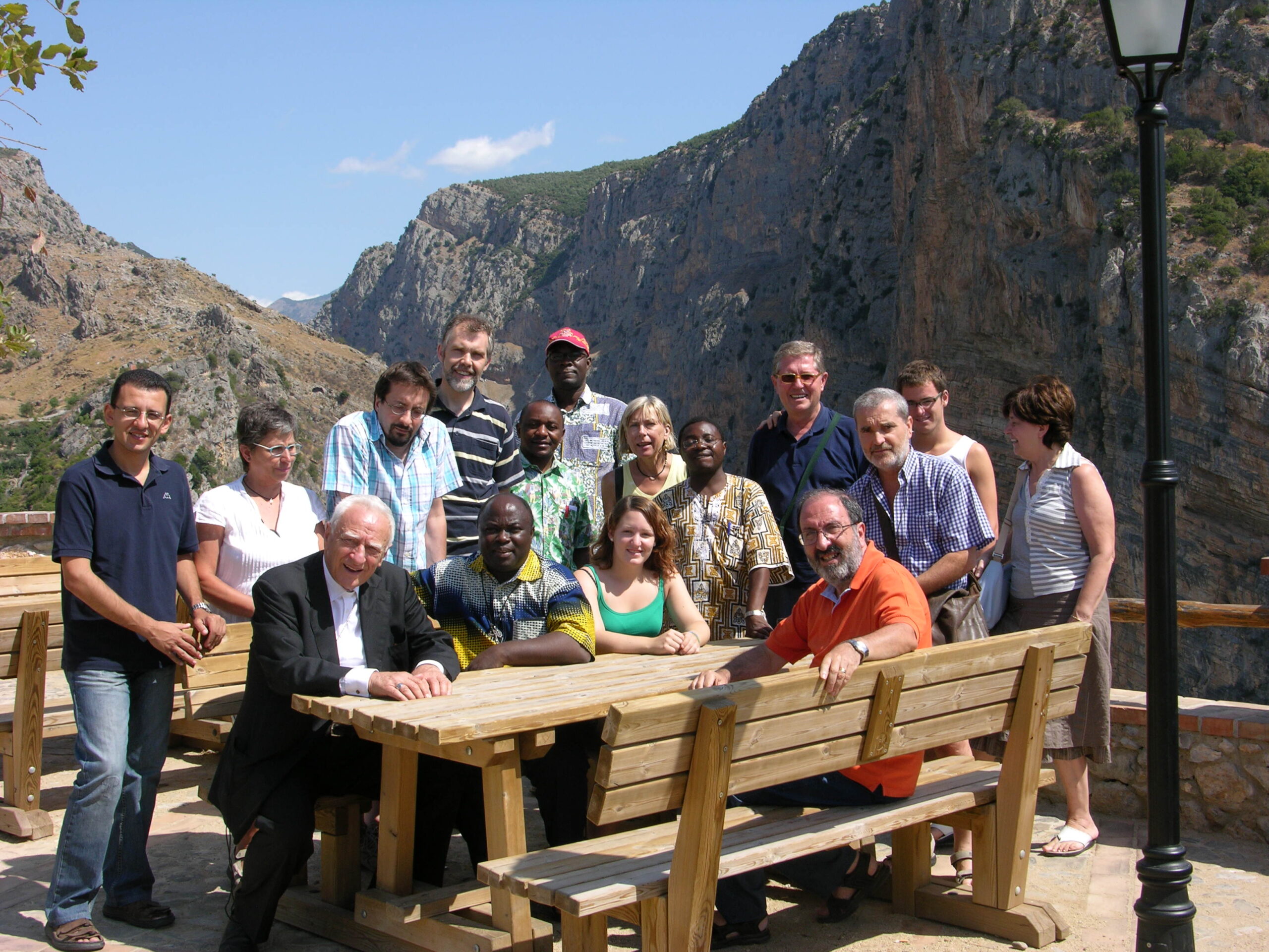 È morto monsignor Bettazzi, costruttore di pace