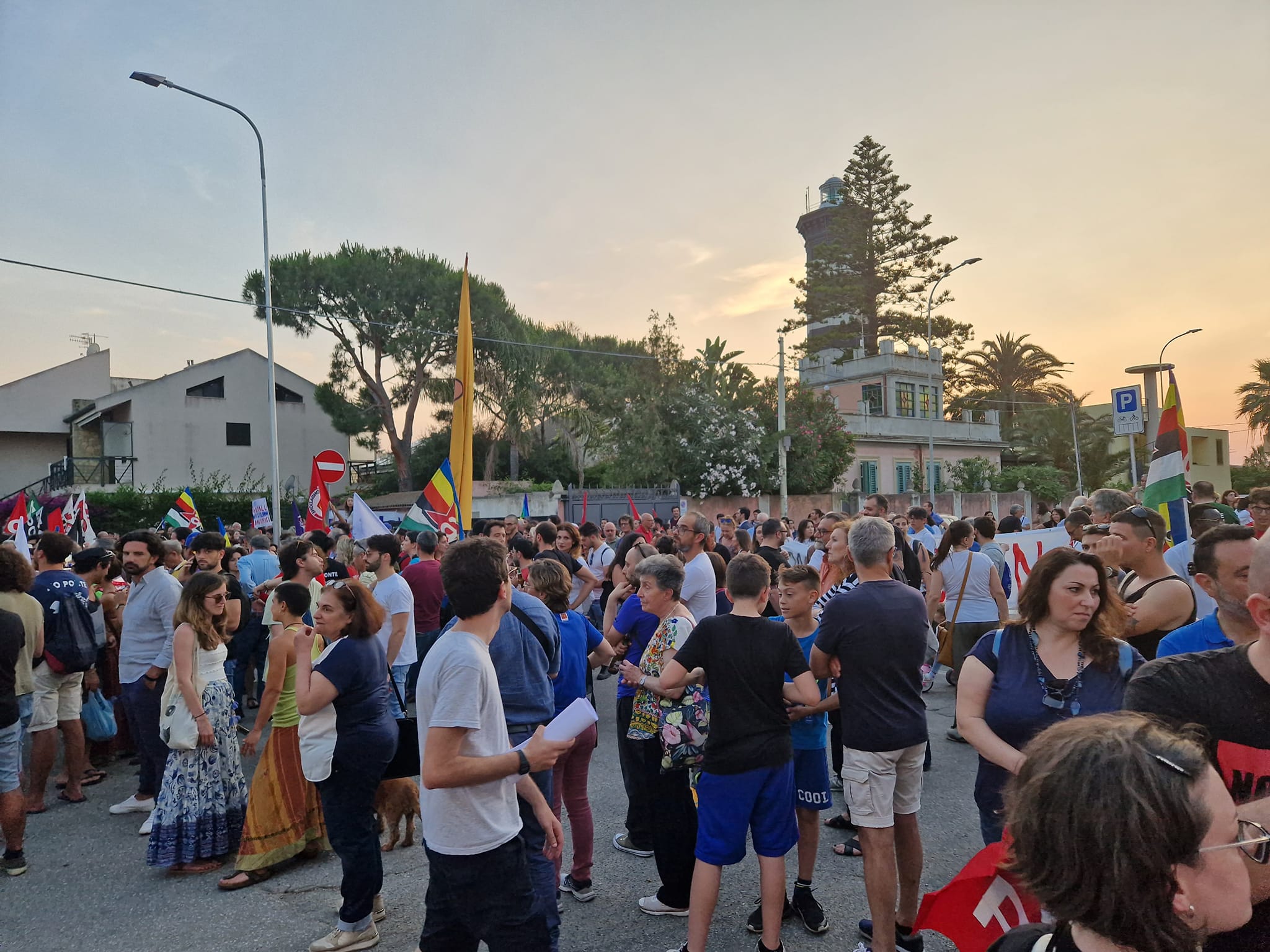 È giustizia per Mimmo Lucano, ribaltata la prima sentenza