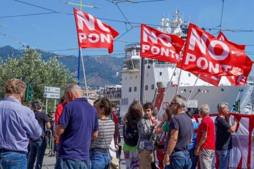 Salvini a Messina: propaganda, promesse e torta da gustare