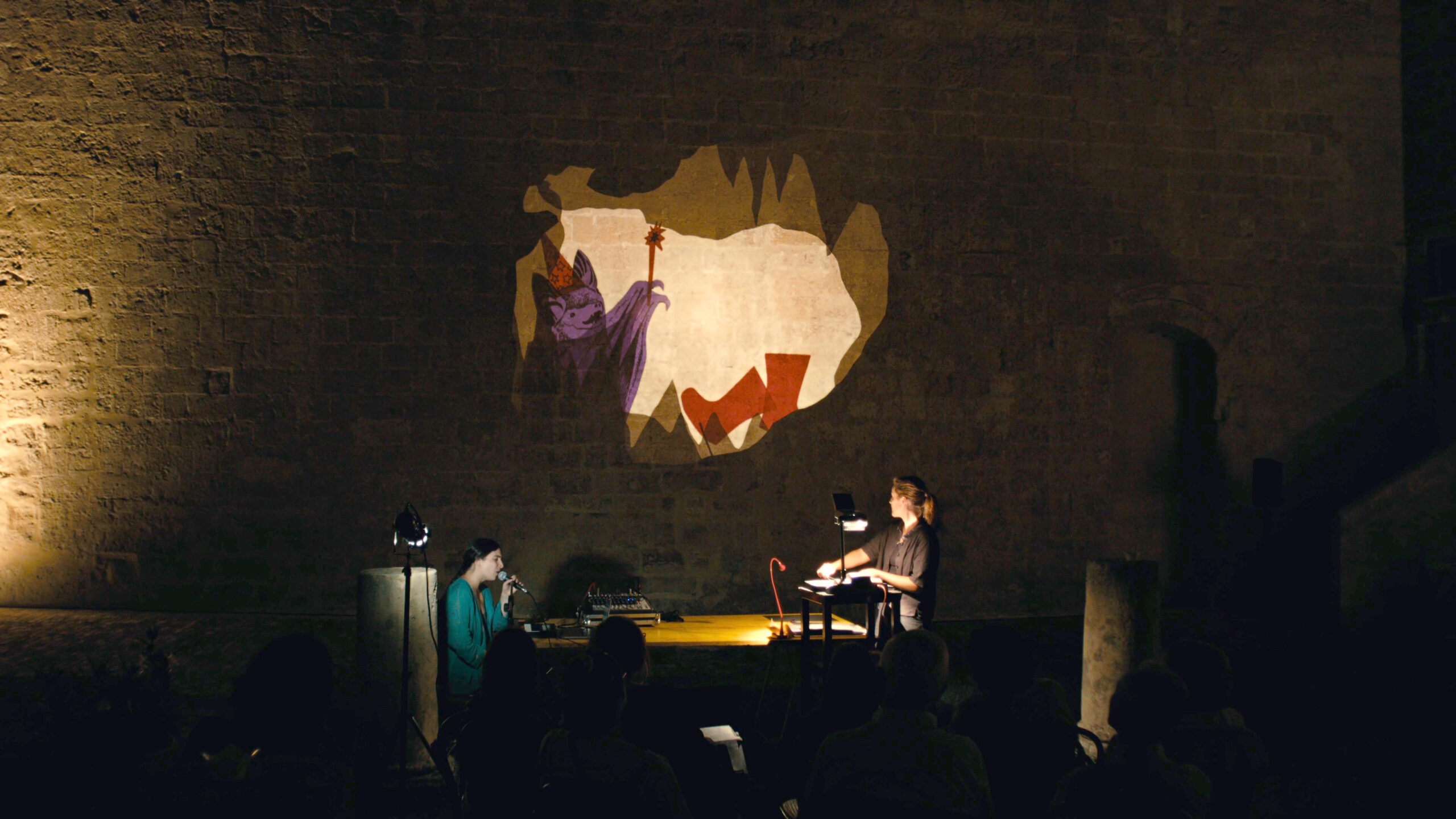 UNDERNEATH, uno spettacolo dedicato all’ecosistema