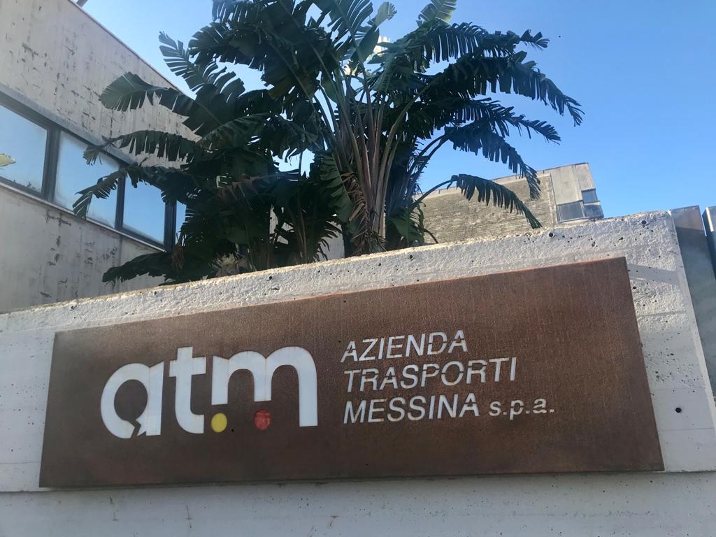 Comune e Atm rilanciano l’abbonamento MoveMe: 50 euro per viaggiare un anno intero con i mezzi pubblici