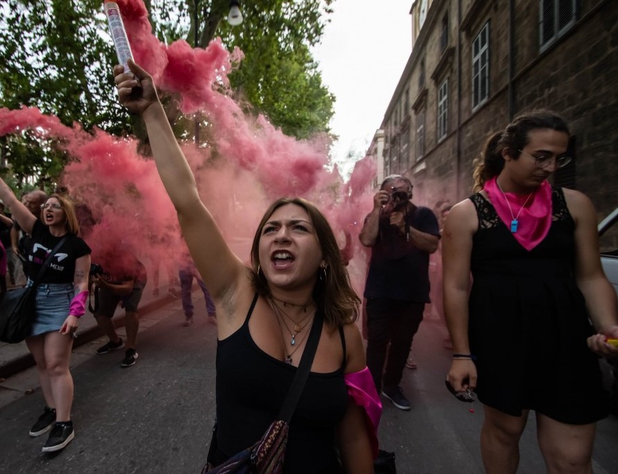 Boicotta, disinvesti e sanziona