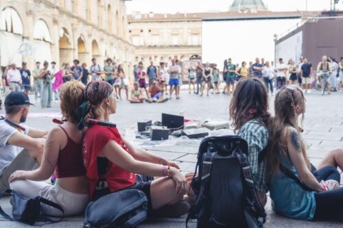 Fare società locale