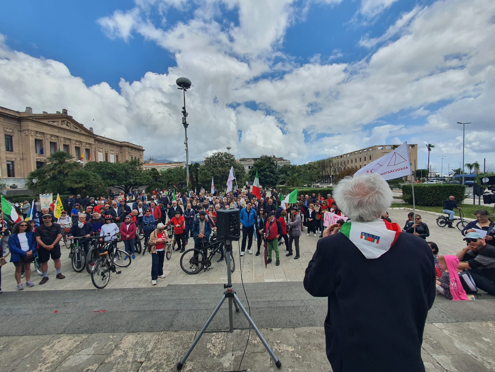 8 E 9 GIUGNO. IO VADO A VOTARE I REFERENDUM!