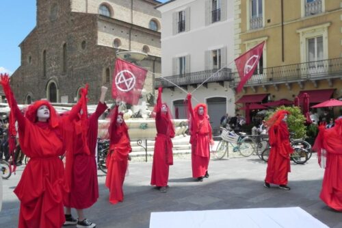 Ma dove si fa il processo ai diecimila di Bologna?
