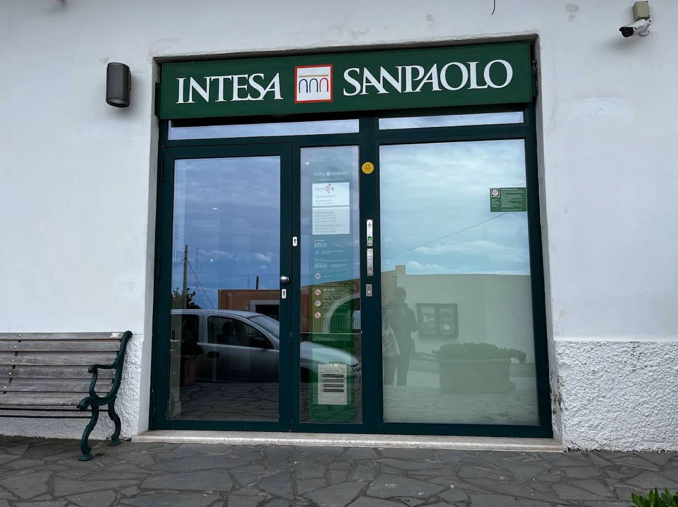 “Chiusura” banca a Salina, i parlamentari si appellano