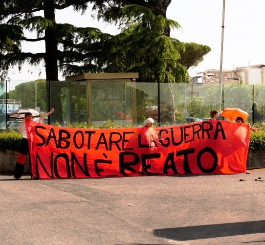 Contro ogni forma di collaborazionismo