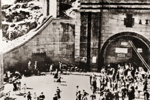 Le scuole contro i tiranni