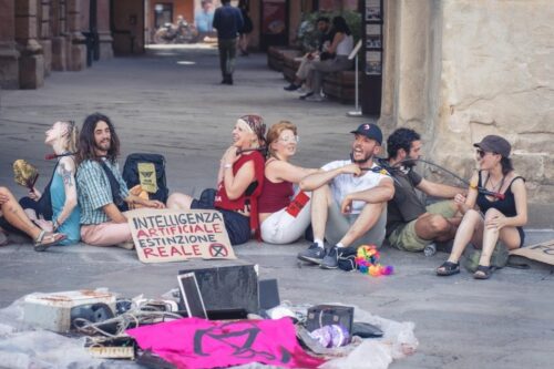 occupata l’aula mostre del Dipartimento di Civiltà antiche e Moderne di Unime