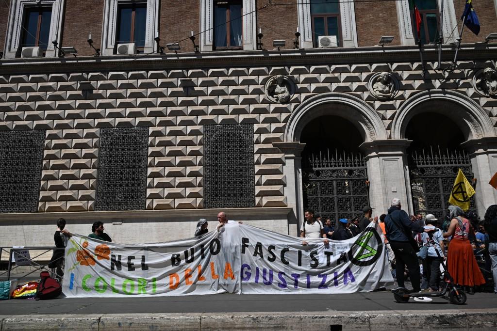 Portiamo nelle nostre università tutti gli studenti palestinesi idonei (nei bandi IUPALS)