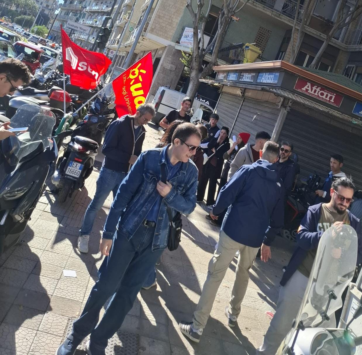 Giornata Sfratti Zero, crisi abitativa per cittadini e studenti, stop alla speculazione sui fondi pubblici!