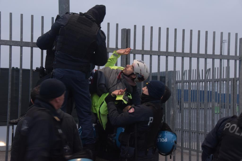 Ponte sullo Stretto, De Luca: «Il Governo definanzia l’opera. Schifani liberi subito 1,3 miliardi del Fondo Sviluppo e Coesione della Sicilia»