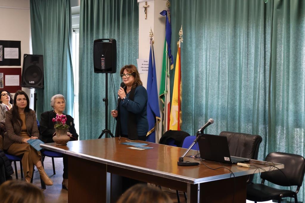 Messina crocevia delle genti: il Liceo “E. Ainis” celebra 90 anni tra storia, cosmopolitismo e grandi emozioni