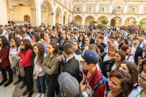 “Serve una Messina divergente”