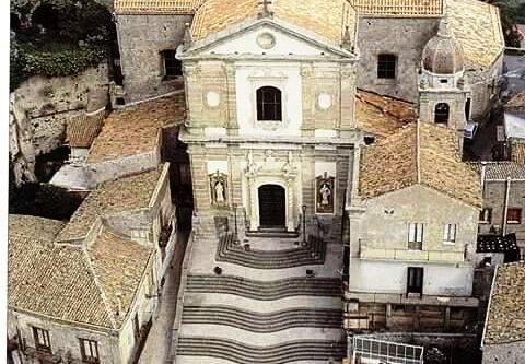 Insulti e attacchi a monsignor Lorefice, la solidarietà del M5S all’Ars