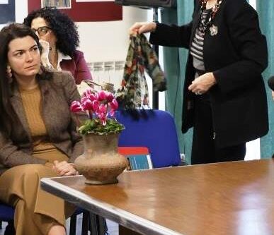 Siciliana la prima donna a poetare in un volgare d’Italia