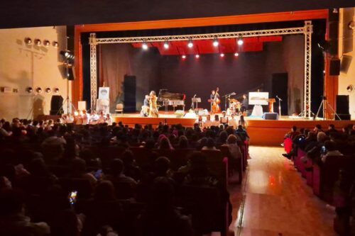 “Quasimodale”: poesia, jazz e danza incantano gli studenti al Palacultura