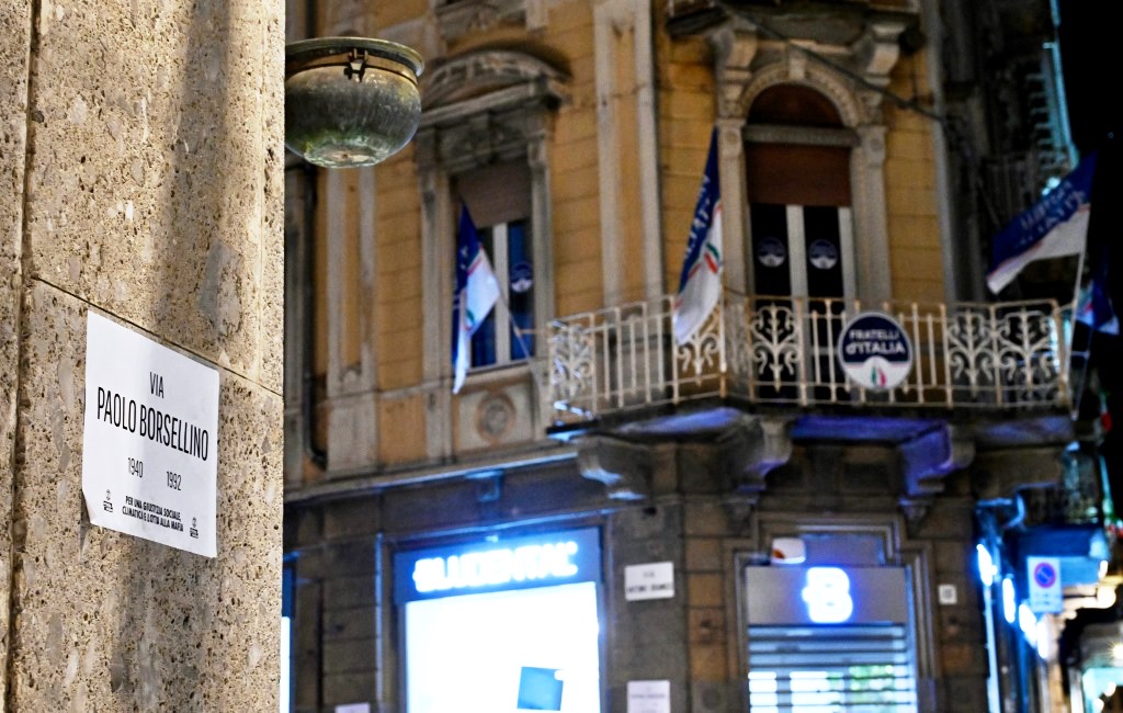 Extinction Rebellion reintitola le vie di Biella alle vittime della mafia dopo il caso Delmastro