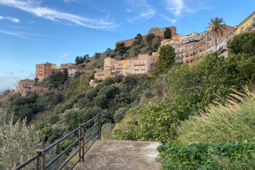 Il corto circuito disumano e costoso della Piana di Gioia Tauro