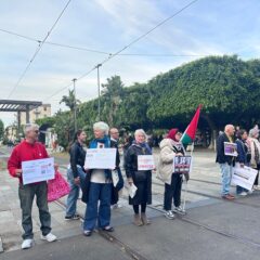 Sit- in permanente in piazza Cairoli proPalestina, contro la guerra